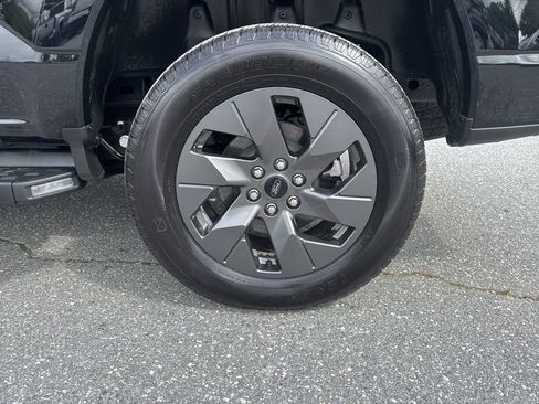 Used 2023 Ford F150 Lightning Lariat image 31