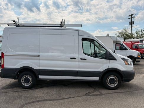 Used 2019 Ford Transit 150 130 Medium Roof RWD image 5