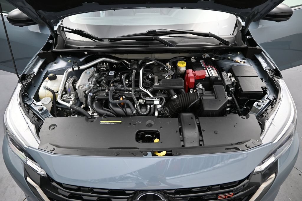 Used 2025 Nissan Sentra SR w/ SR Premium Package FWD image 5