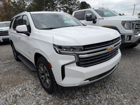 Used 2022 Chevrolet Tahoe LT w/ Luxury Package image 2