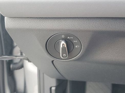 New 2026 Volkswagen Jetta SE FWD image 26