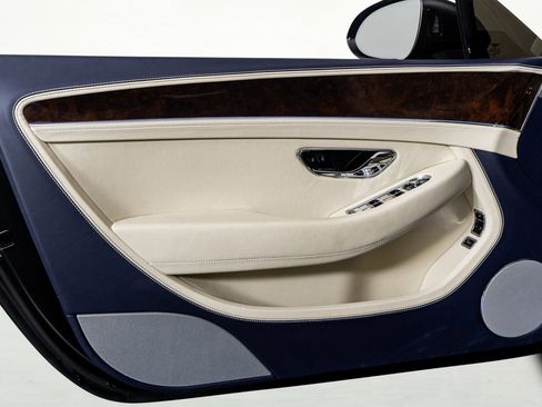 Used 2023 Bentley Continental GT Mulliner image 47