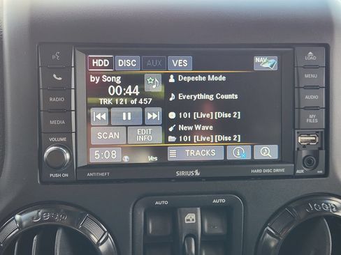 Used 2017 Jeep Wrangler Unlimited Rubicon AWD/4WD image 16