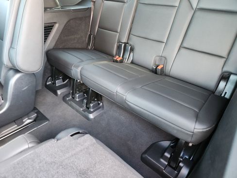 Certified 2021 Cadillac Escalade Luxury image 31