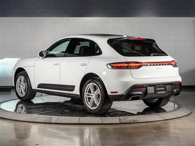 Used 2026 Porsche Macan AWD/4WD image 3