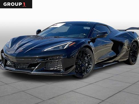 Used 2025 Chevrolet Corvette Z06 w/ Z07 Performance Package image 1