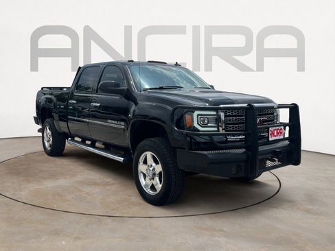 Used 2011 GMC Sierra 2500 Denali AWD/4WD image 4