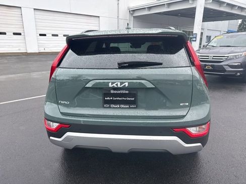 Certified 2025 Kia Niro EX image 7