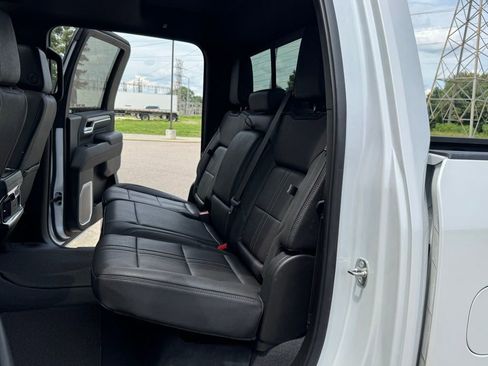 Used 2024 Chevrolet Silverado 3500 High Country w/ Technology Package AWD/4WD image 42