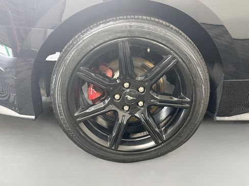 Used 2019 Ford Mustang Coupe w/ Equipment Group 101A RWD image 31