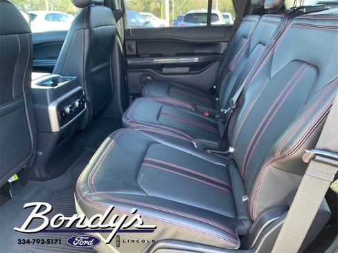 Used 2022 Ford Expedition Limited image 11