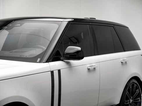 Used 2024 Land Rover Range Rover SE image 23