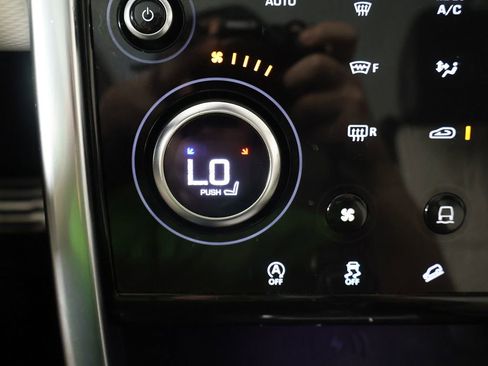 Used 2020 Land Rover Discovery Sport S R-Dynamic AWD/4WD image 50