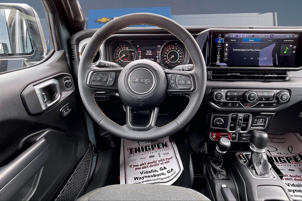 Used 2024 Jeep Gladiator Sport AWD/4WD image 9