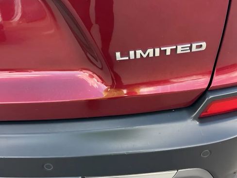 Used 2019 Jeep Cherokee Limited AWD/4WD image 39