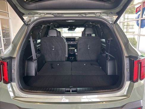 Used 2025 Kia Sorento SX Prestige image 12