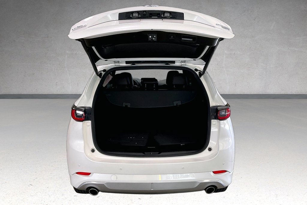 Used 2024 MAZDA CX-5 Signature AWD/4WD image 5