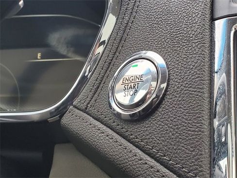 Used 2020 Lincoln Continental Reserve image 25