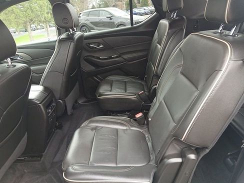 Used 2023 Chevrolet Traverse Premier AWD/4WD image 23