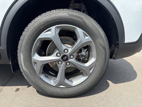 Certified 2025 Ford Escape ST-Line Select AWD/4WD image 11