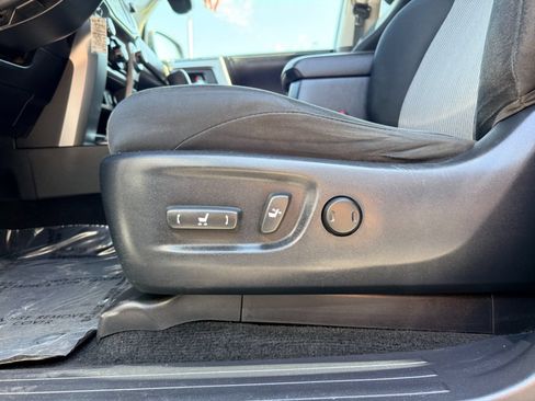 Used 2016 Toyota 4Runner SR5 AWD/4WD image 20