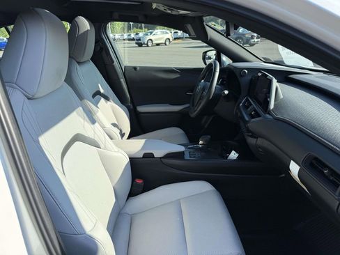 Used 2025 Lexus UX 300h AWD w/ Accessory Package (Z1) image 14