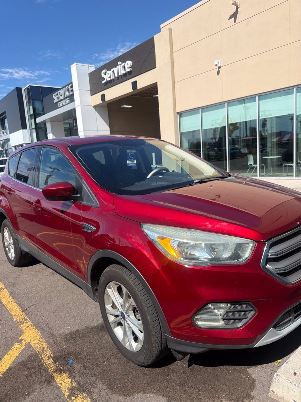 Used 2017 Ford Escape SE w/ SE Cold Weather Package AWD/4WD image 10
