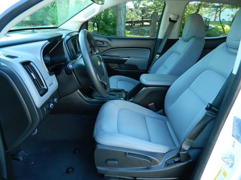 Used 2021 Chevrolet Colorado W/T w/ WT Convenience Package AWD/4WD image 14