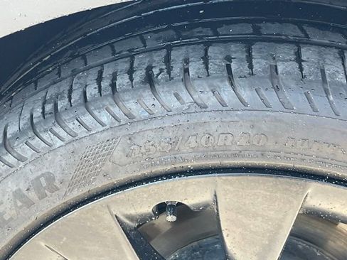 Used 2025 Tesla Model Y Long Range image 7