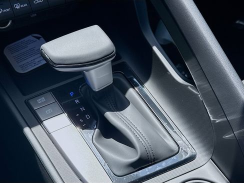 New 2026 Hyundai Elantra Sport FWD image 13
