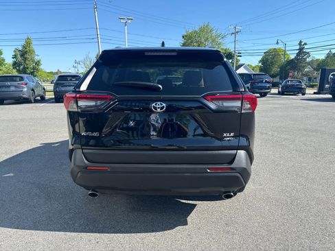 Used 2025 Toyota RAV4 XLE Premium w/ Weather Package AWD/4WD image 8