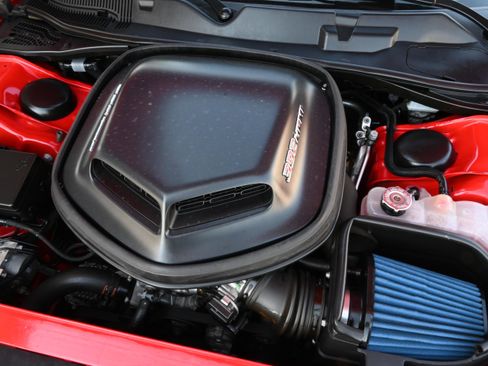 Used 2019 Dodge Challenger R/T Scat Pack w/ Shaker Package image 40