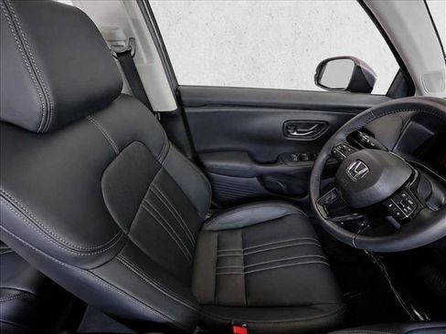 Certified 2024 Honda HR-V EX-L image 20