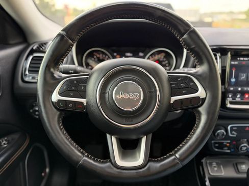 Used 2018 Jeep Compass Limited w/ Navigation Group FWD image 25
