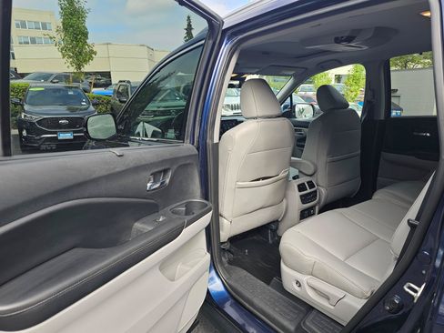 Used 2020 Honda Pilot Touring image 18