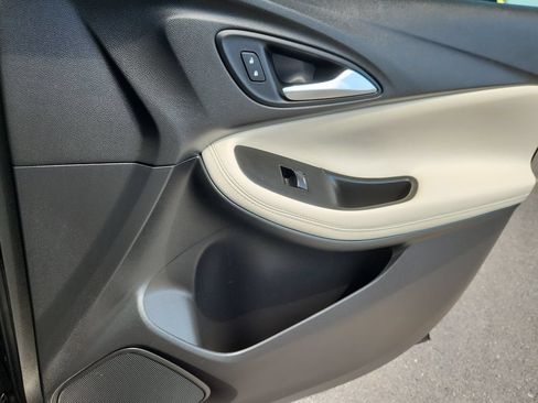 Used 2021 Buick Encore GX Select AWD/4WD image 13