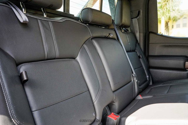 Used 2019 Chevrolet Silverado 1500 High Country w/ Technology Package AWD/4WD image 44