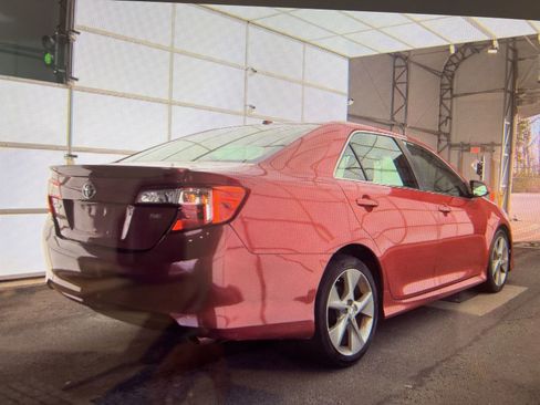 Used 2012 Toyota Camry SE image 17