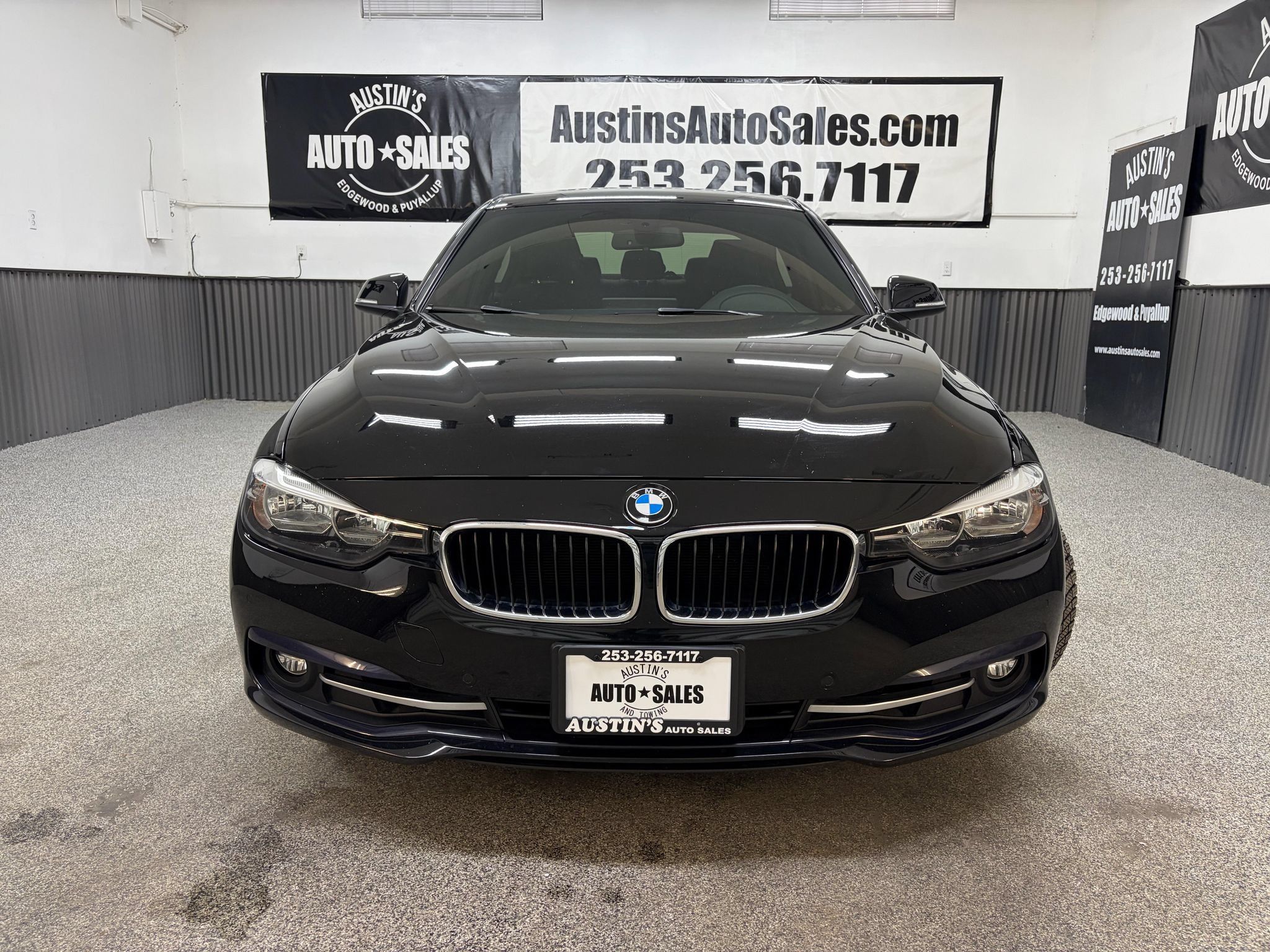Used 2017 BMW 330i Sedan RWD image 5