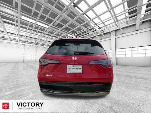 Used 2025 Honda HR-V EX-L image 4