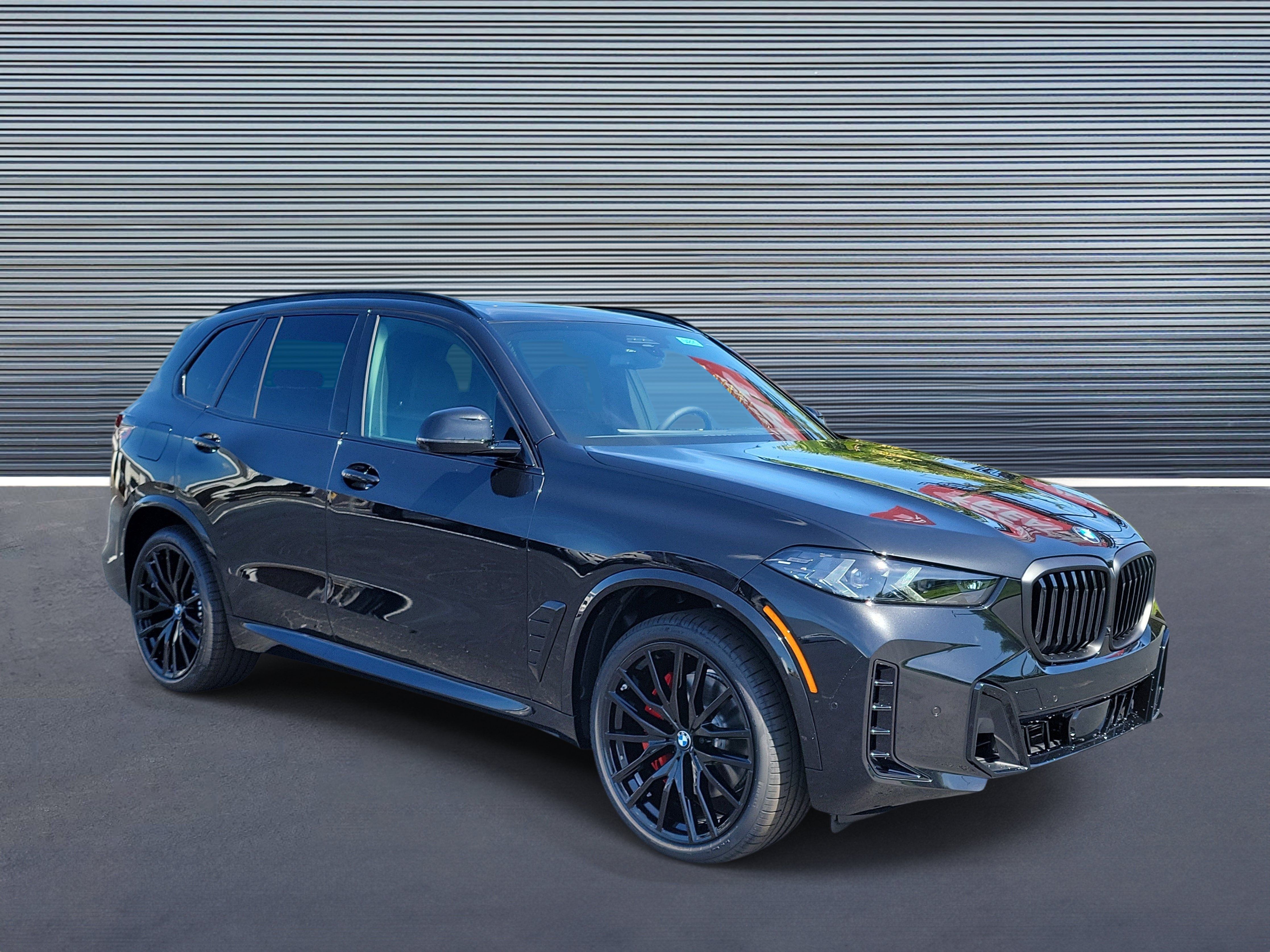 New 2026 BMW X5 xDrive40i w/ M Sport Package AWD/4WD image 2