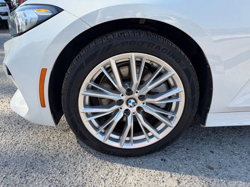 Used 2023 BMW 330i Sedan w/ Premium Package image 9