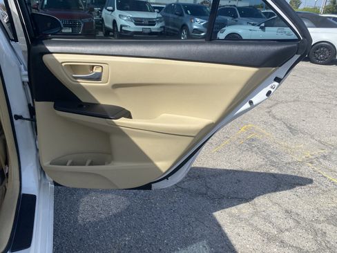 Used 2017 Toyota Camry LE FWD image 20