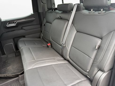 Used 2022 Chevrolet Silverado 1500 LTZ w/ LTZ Premium Package AWD/4WD image 15