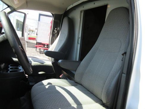 Used 2014 Chevrolet Express 3500 Extended image 13