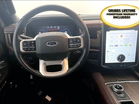 Used 2022 Ford Expedition Limited image 8