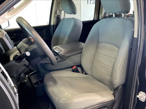 Used 2019 RAM 1500 Express w/ Wheel & Sound Group AWD/4WD image 3