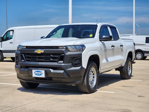 Used 2024 Chevrolet Colorado W/T w/ Safety Package RWD image 3