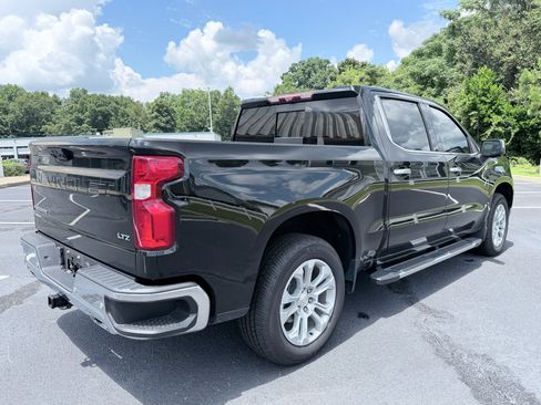 Used 2022 Chevrolet Silverado 1500 LTZ w/ Technology Package AWD/4WD image 6
