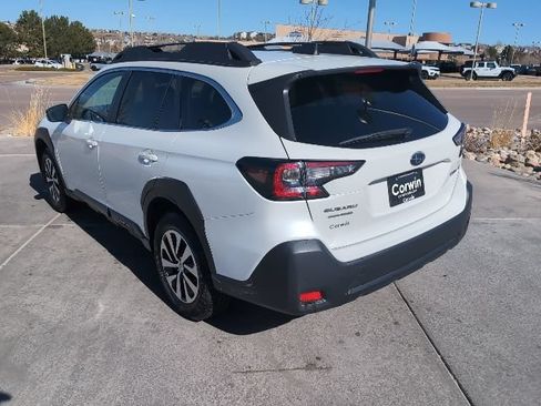 Used 2025 Subaru Outback Premium AWD/4WD image 5